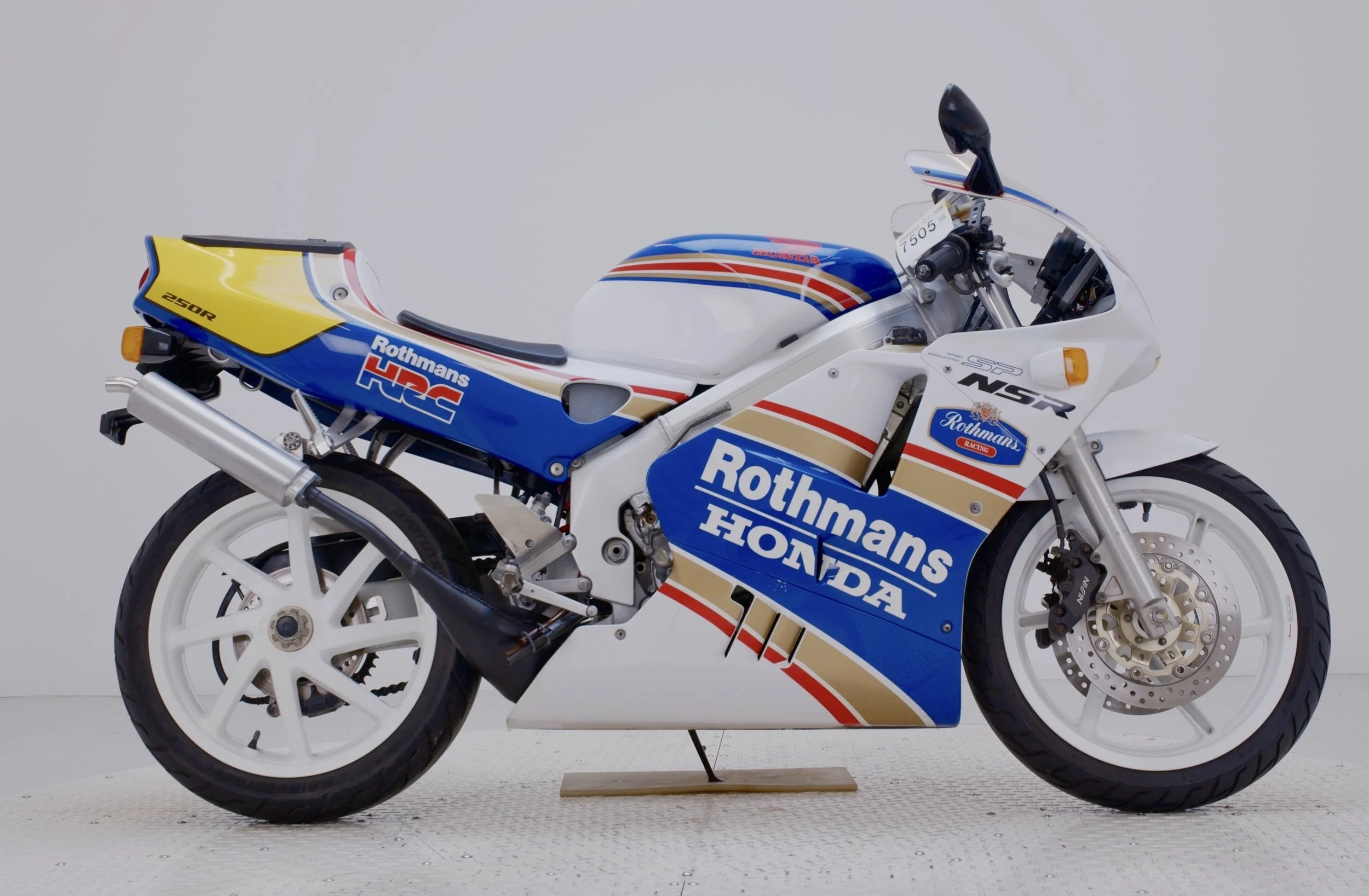 カ*ラ様 NS-1　社外メットインカバ　ーRothmans Honda HRC カ*ラ様 NS-1 社外メットインカバ ーRothmans Honda HRC カ*ラ
